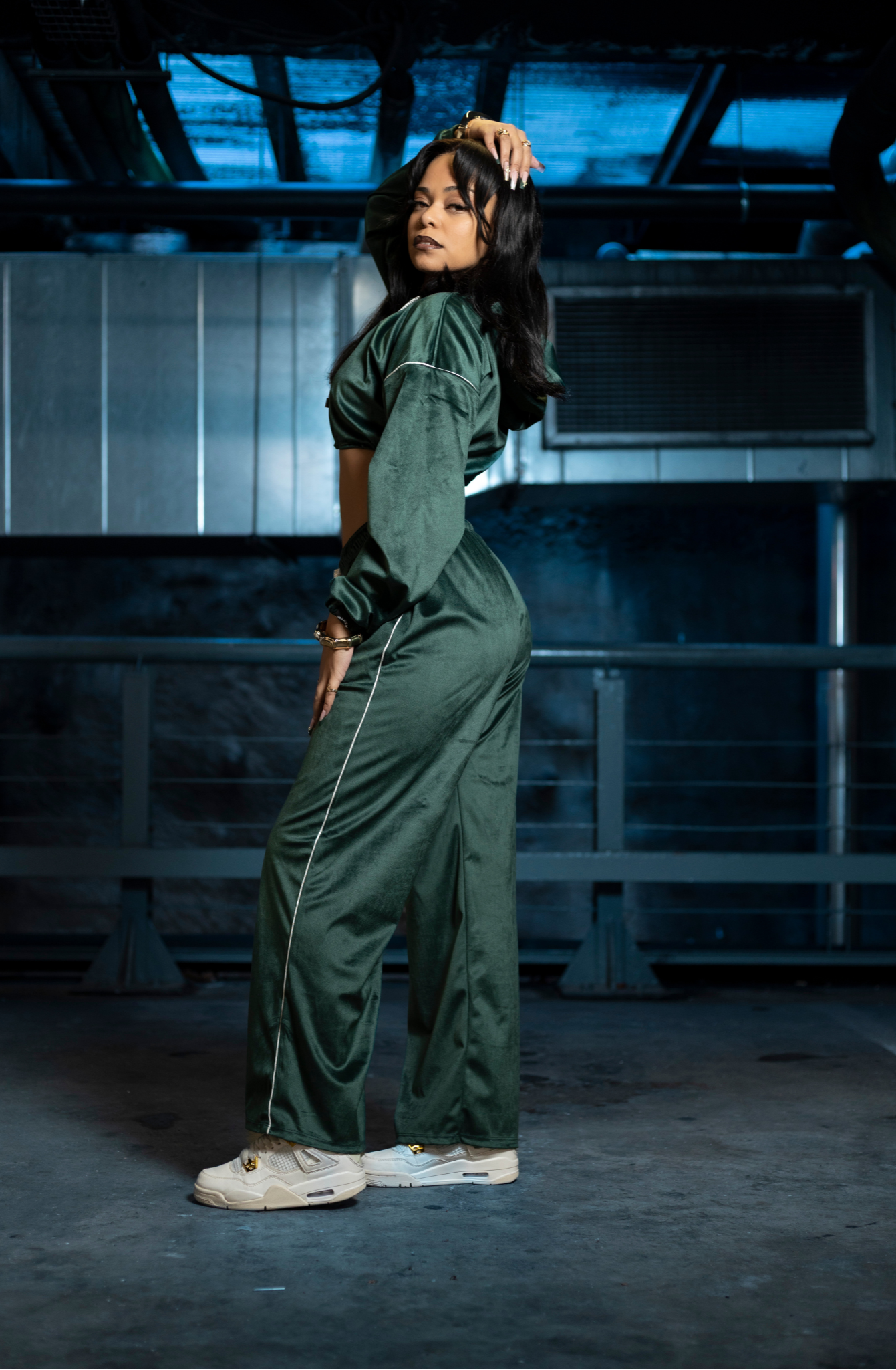 AWäKEN CROP HOODIE | EMERALD GREEN