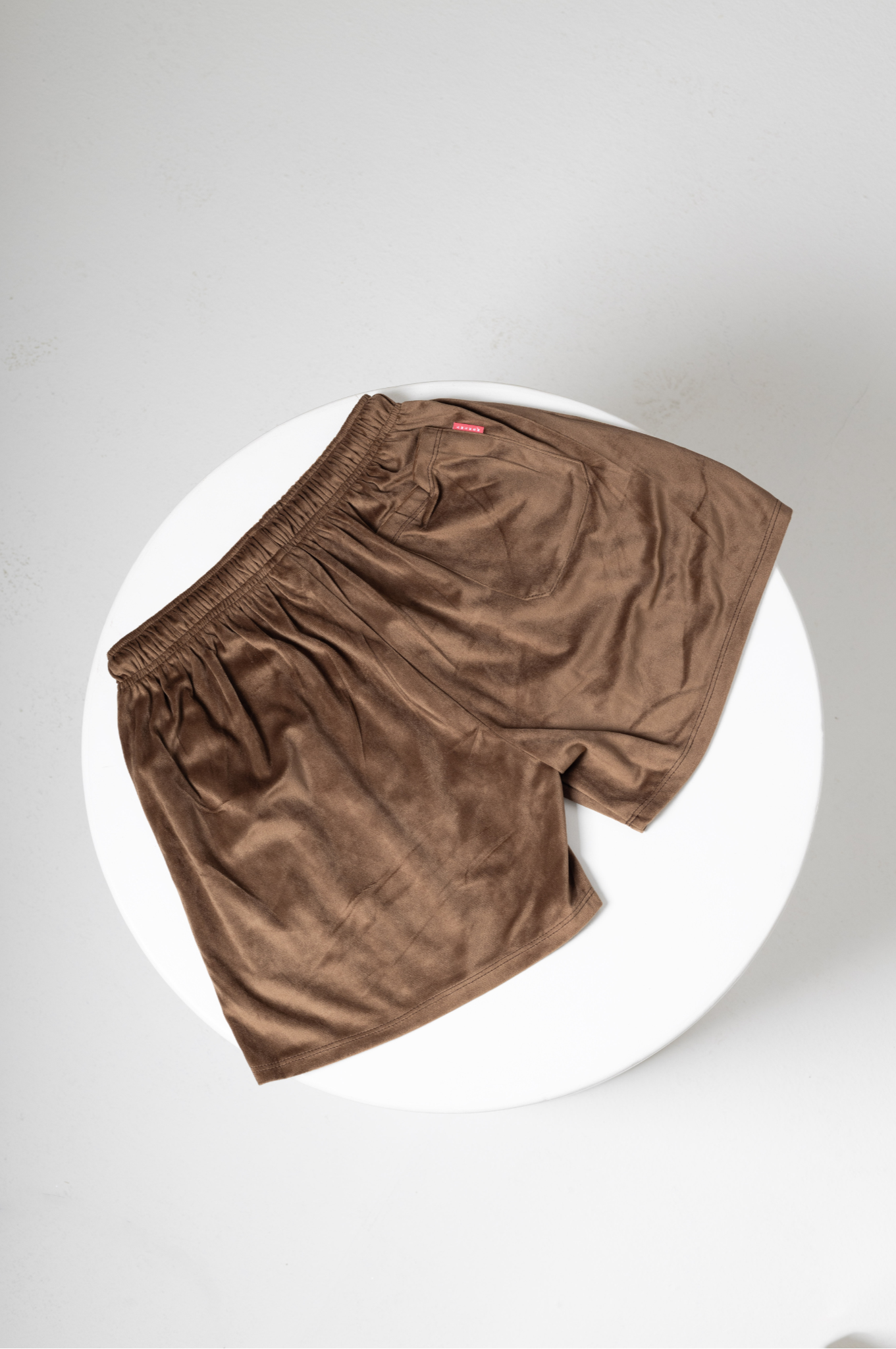 AWäKEN SHORTS | BROWN